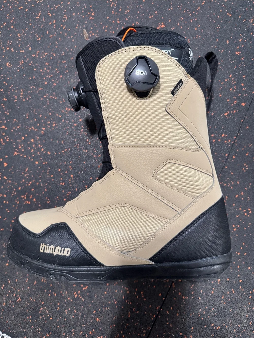ThirtyTwo Men’s Tan Snowboard Boots with BOA Closure